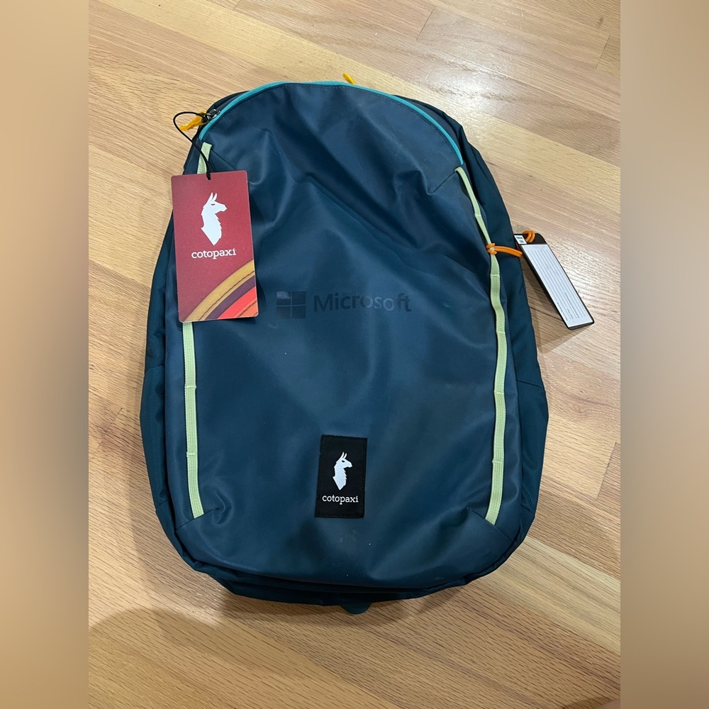 NWT Cotopaxi Vaya 18 L Backpack
